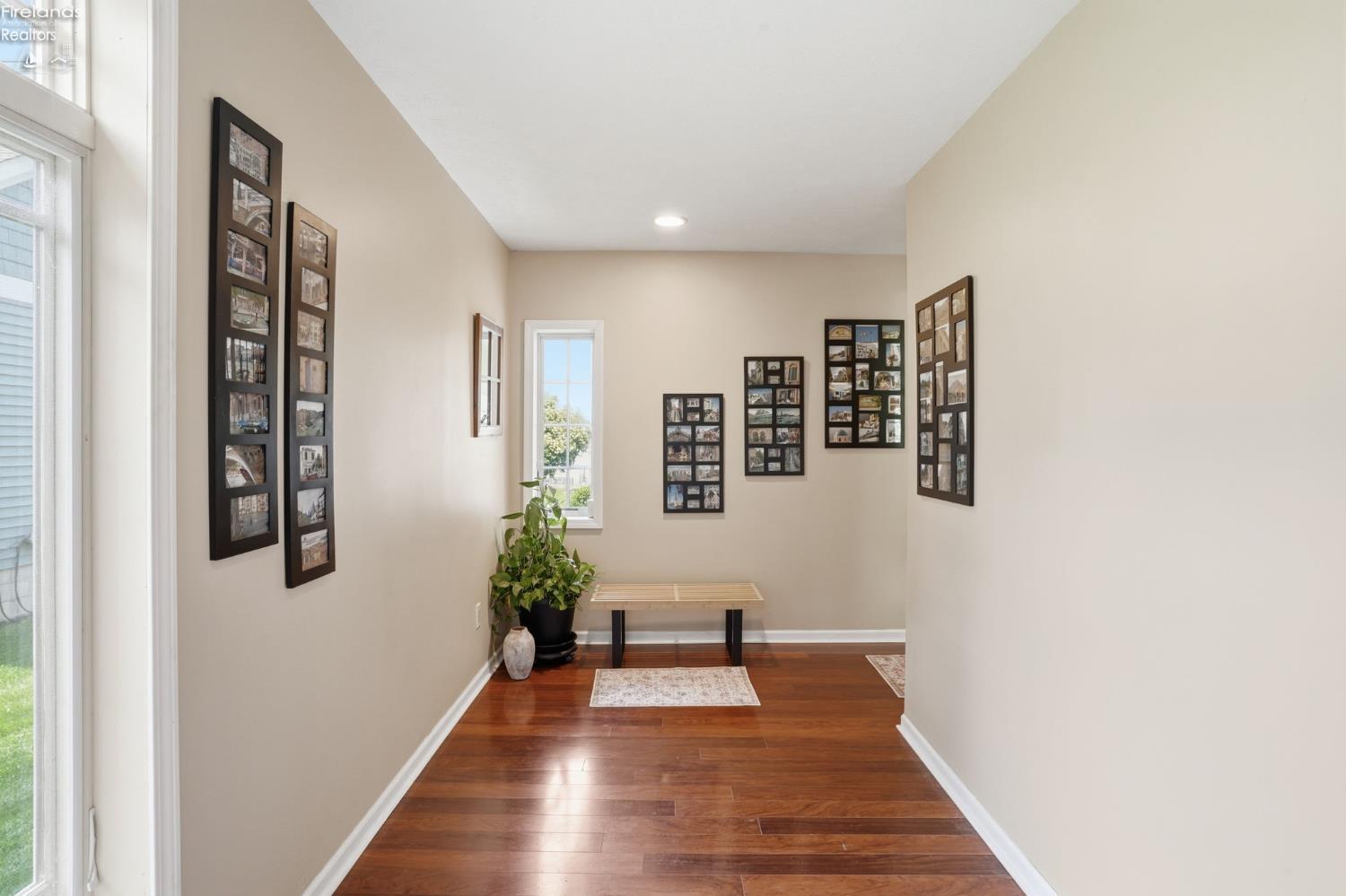 3594 S Memorial Shoreway Drive