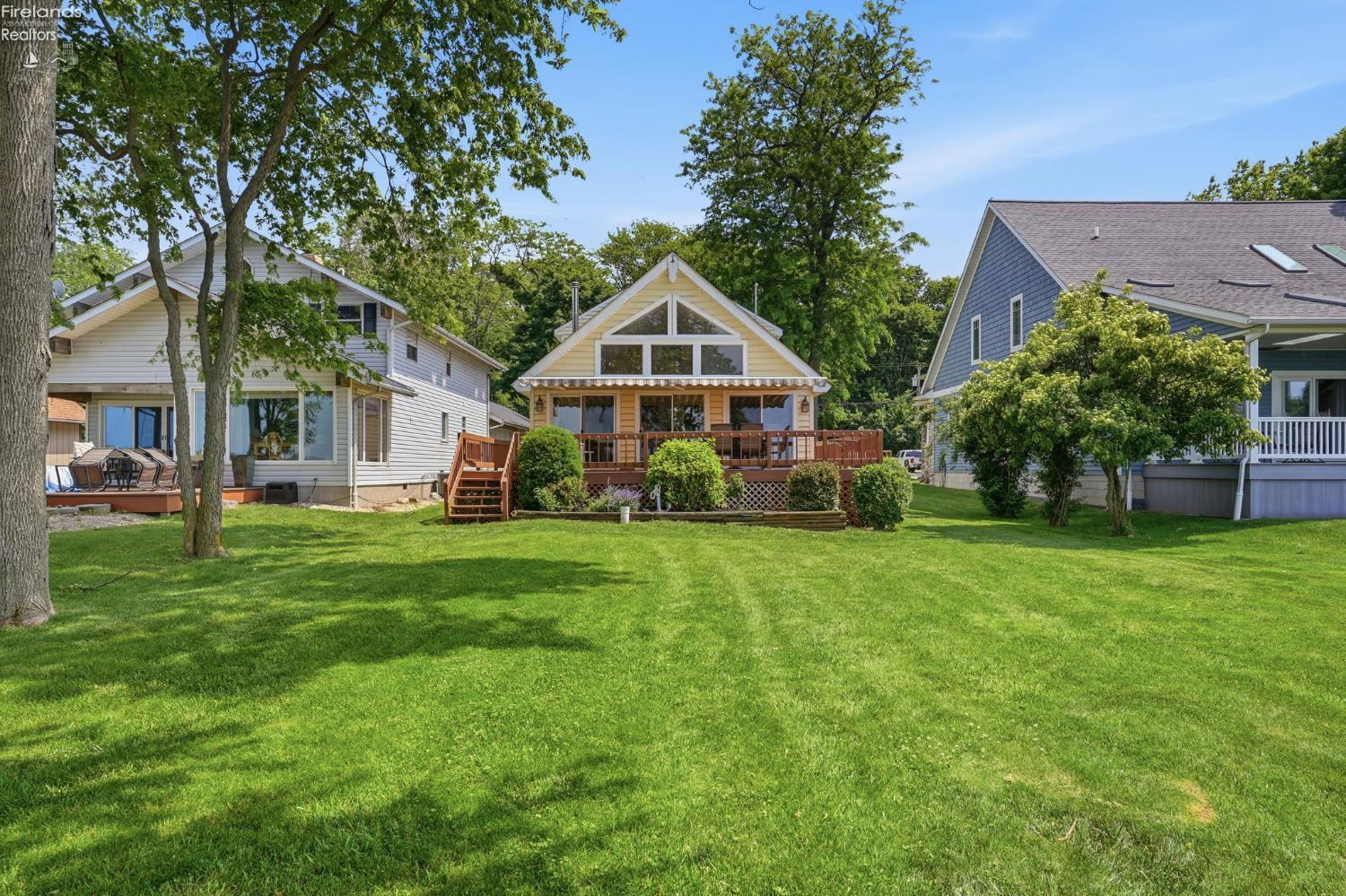 3594 S Memorial Shoreway Drive