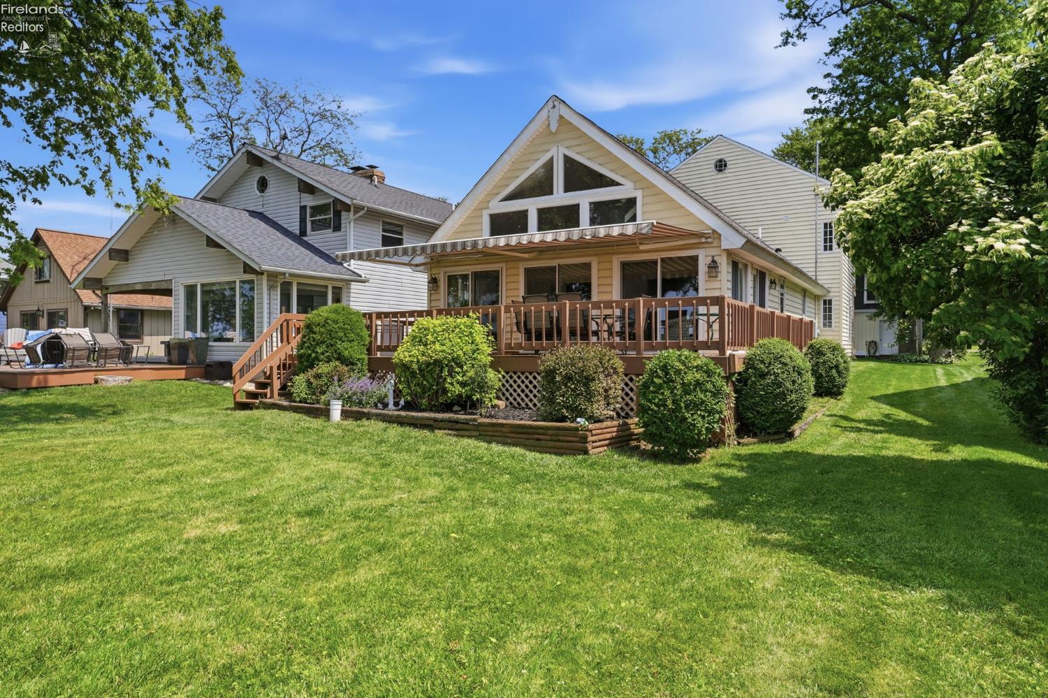 3594 S Memorial Shoreway Drive