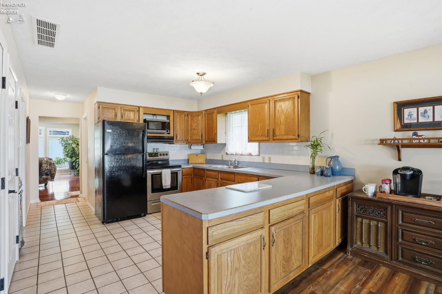 3594 S Memorial Shoreway Drive