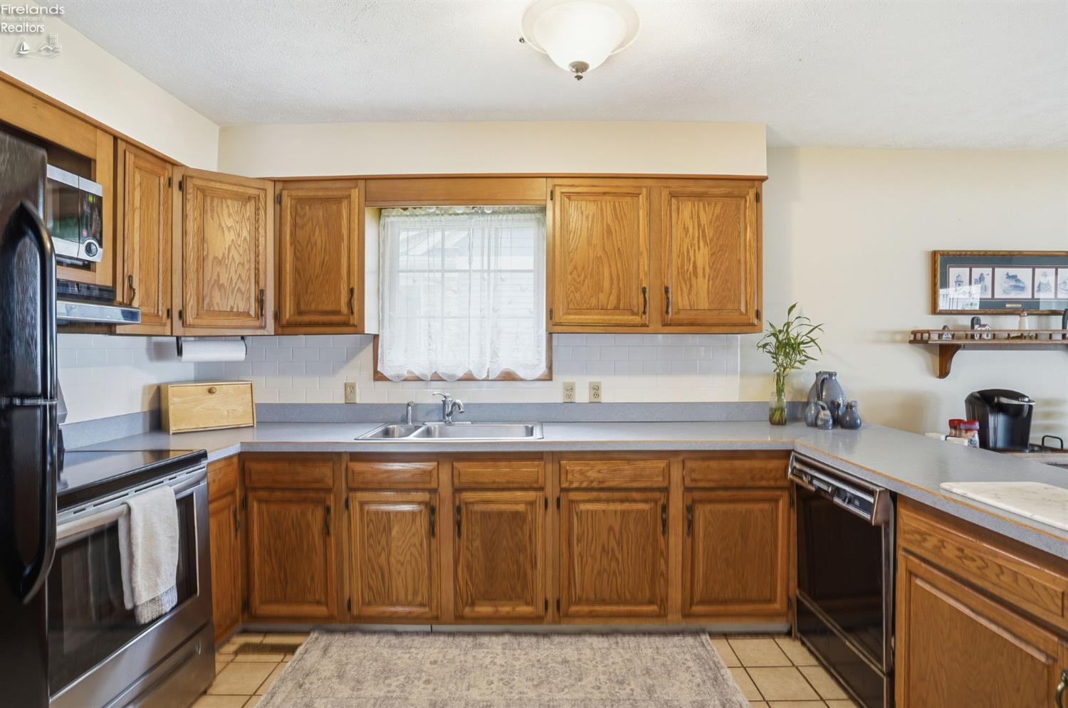 3594 S Memorial Shoreway Drive