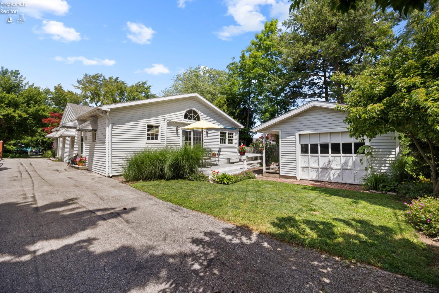 352 N Willow Dale Road