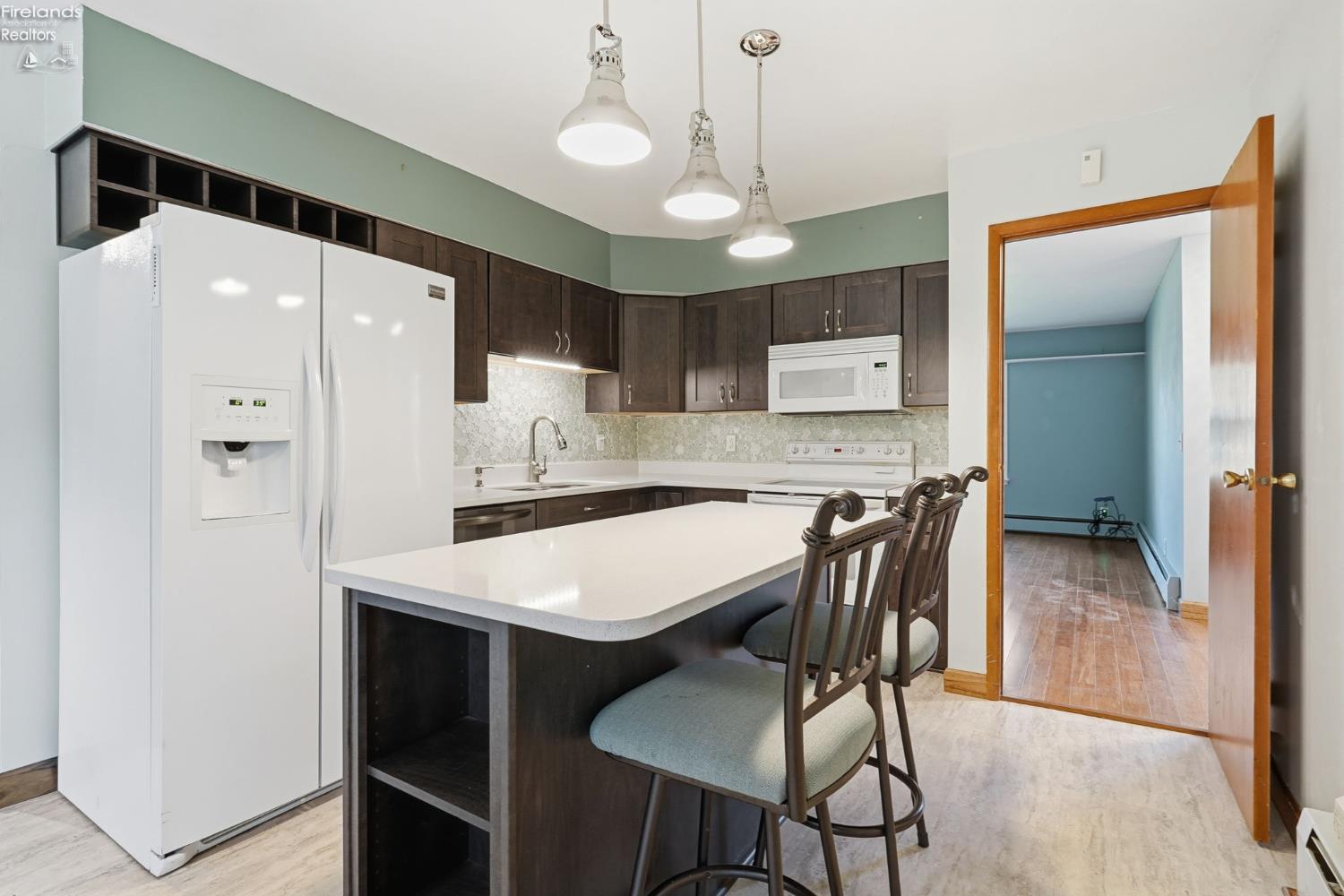 111 E 10th Street