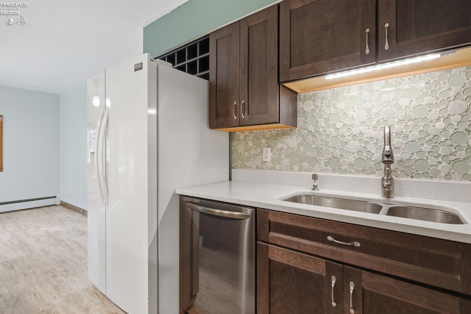 111 E 10th Street