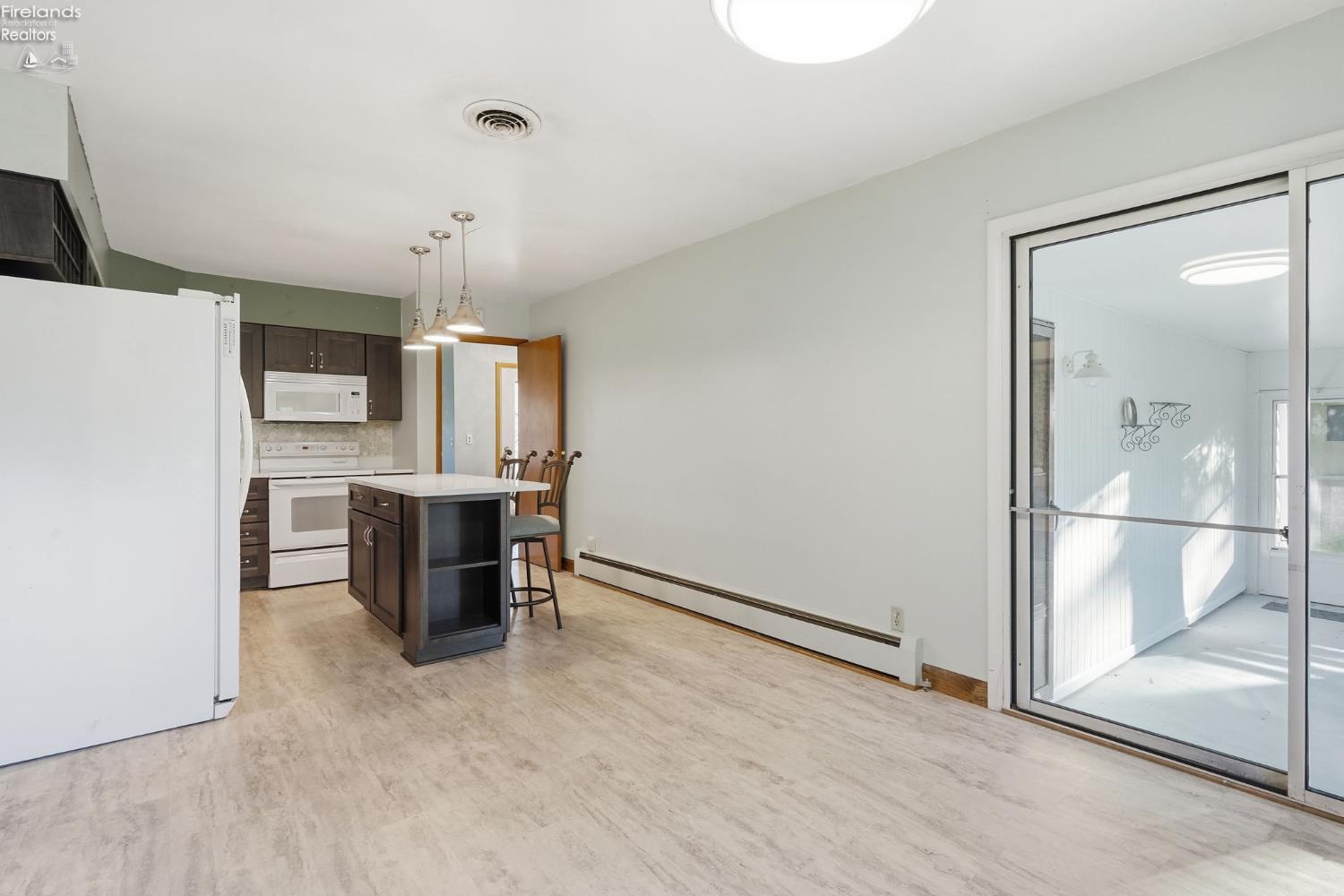 111 E 10th Street