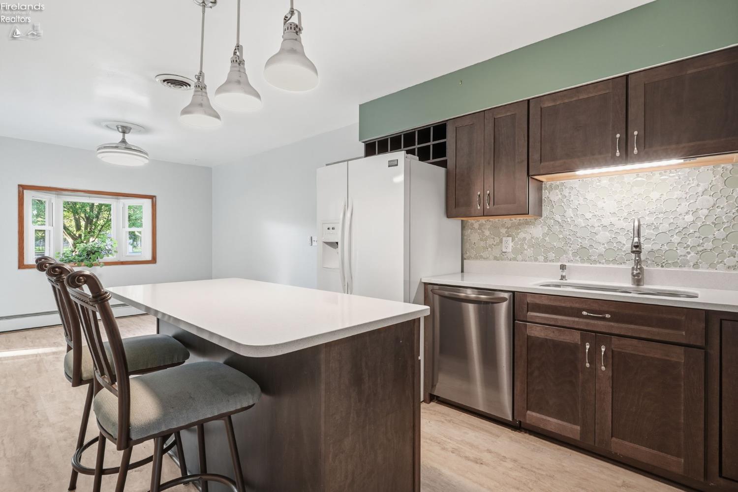 111 E 10th Street