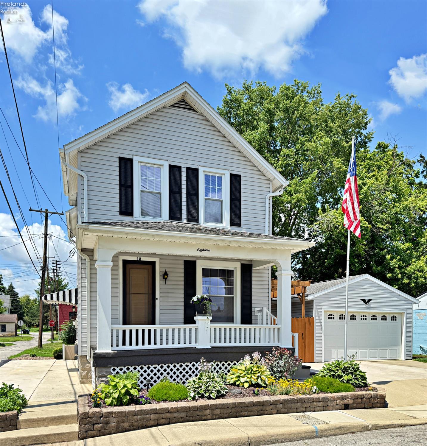 18 Maple Street