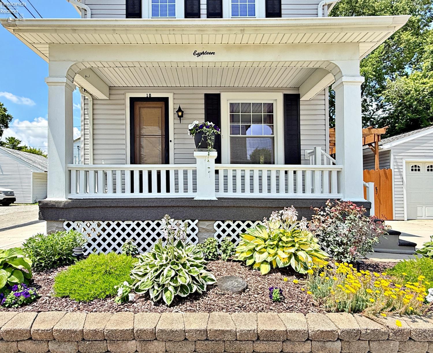 18 Maple Street