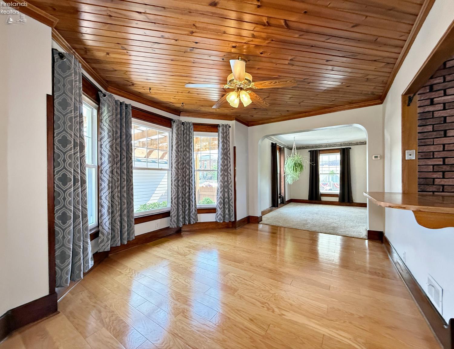 18 Maple Street