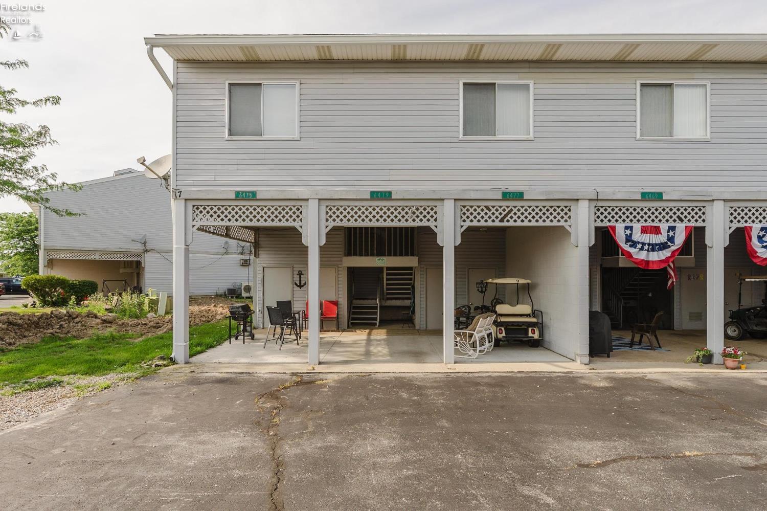 6475 Harris Harbor Drive