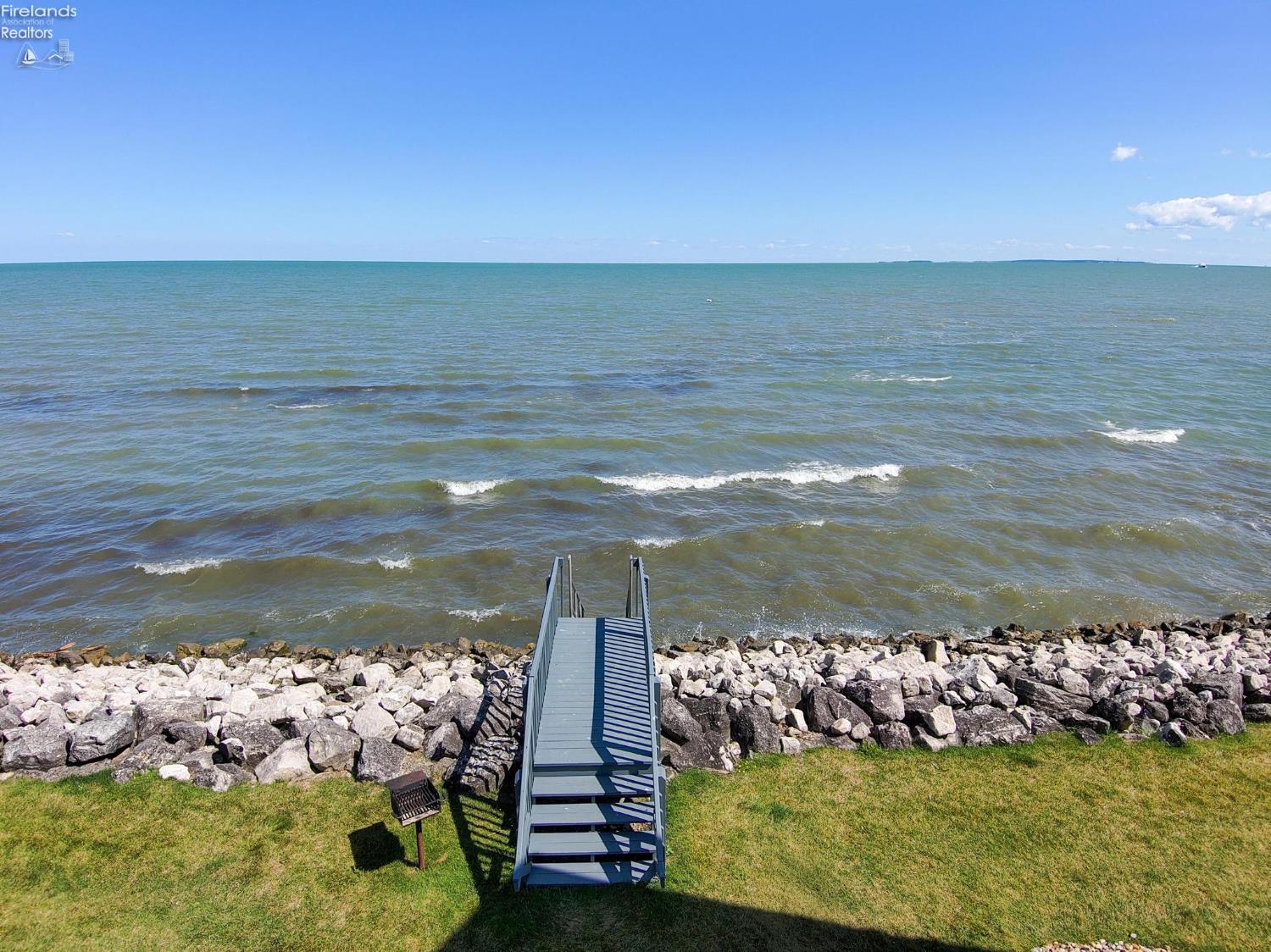238 W Lakeshore Drive # 238D