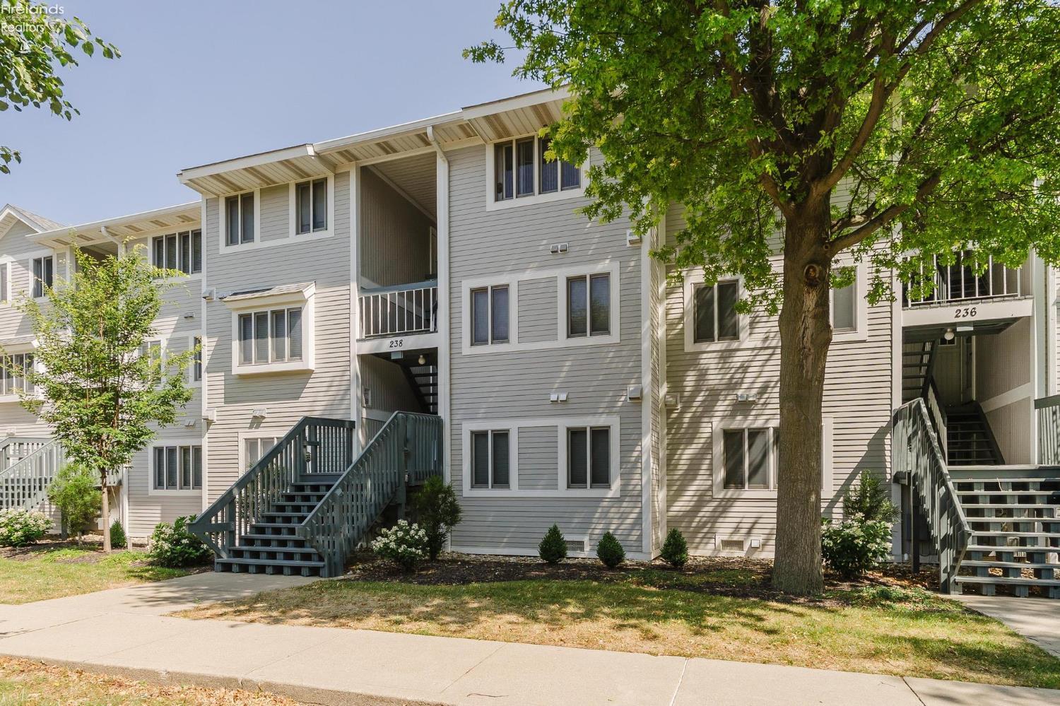 238 W Lakeshore Drive # 238D