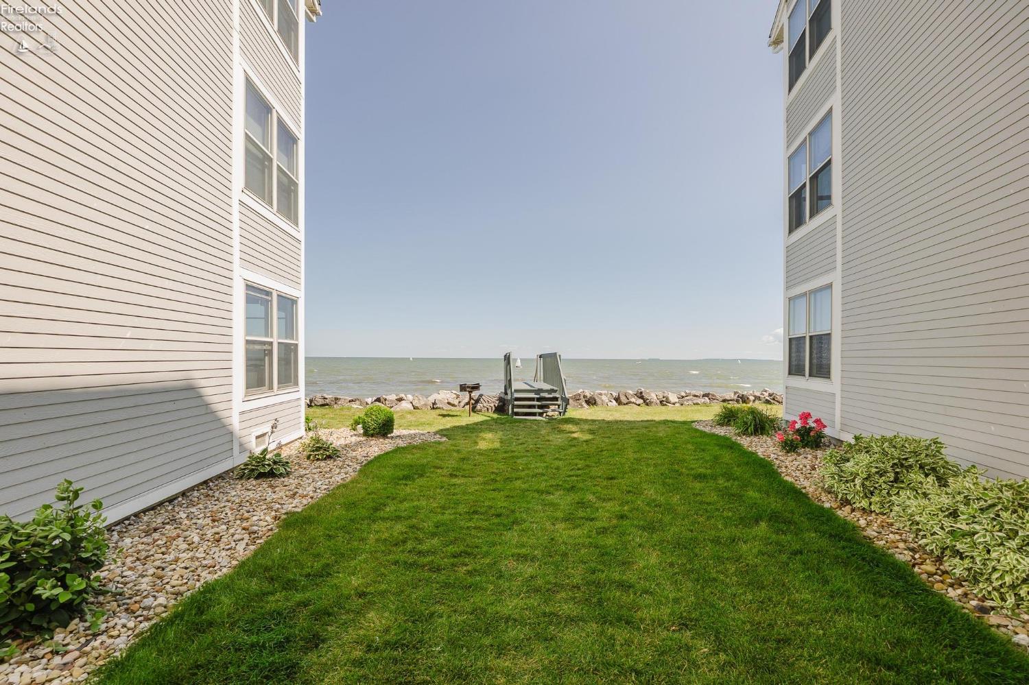 238 W Lakeshore Drive # 238D