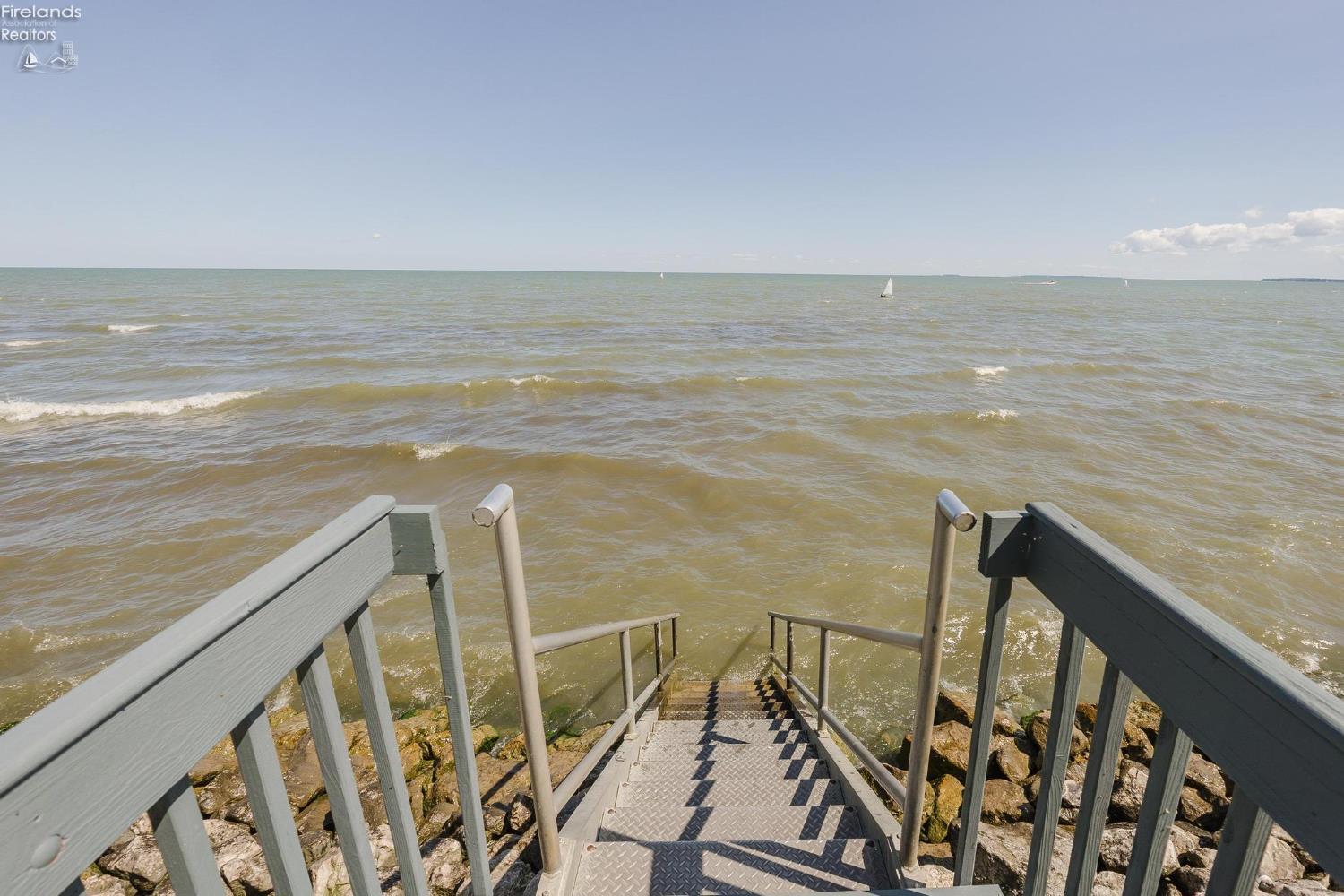 238 W Lakeshore Drive # 238D