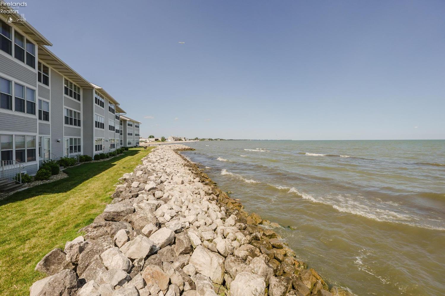 238 W Lakeshore Drive # 238D