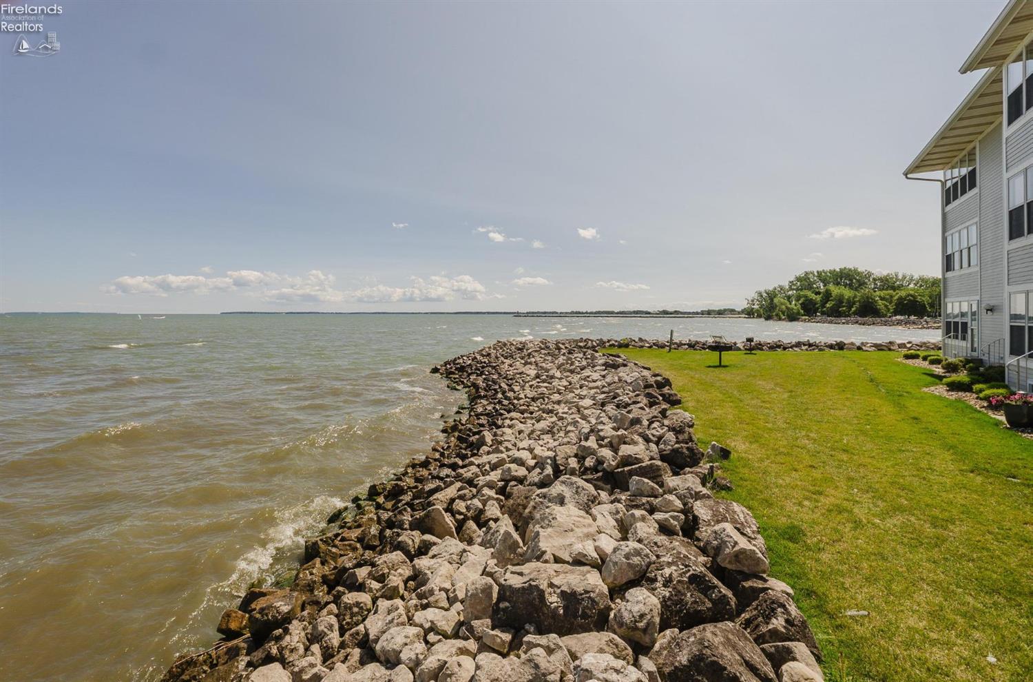 238 W Lakeshore Drive # 238D