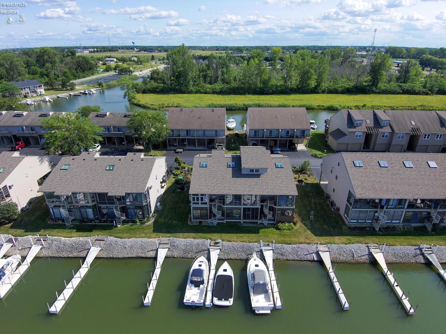 8895 W Canada Goose Court