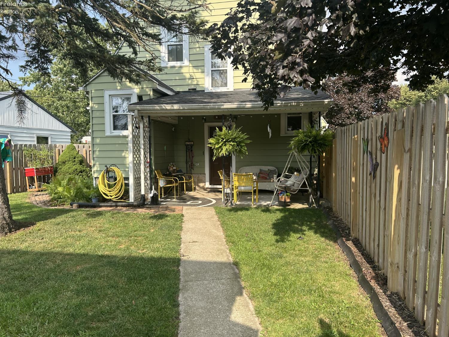 816 Clark Street