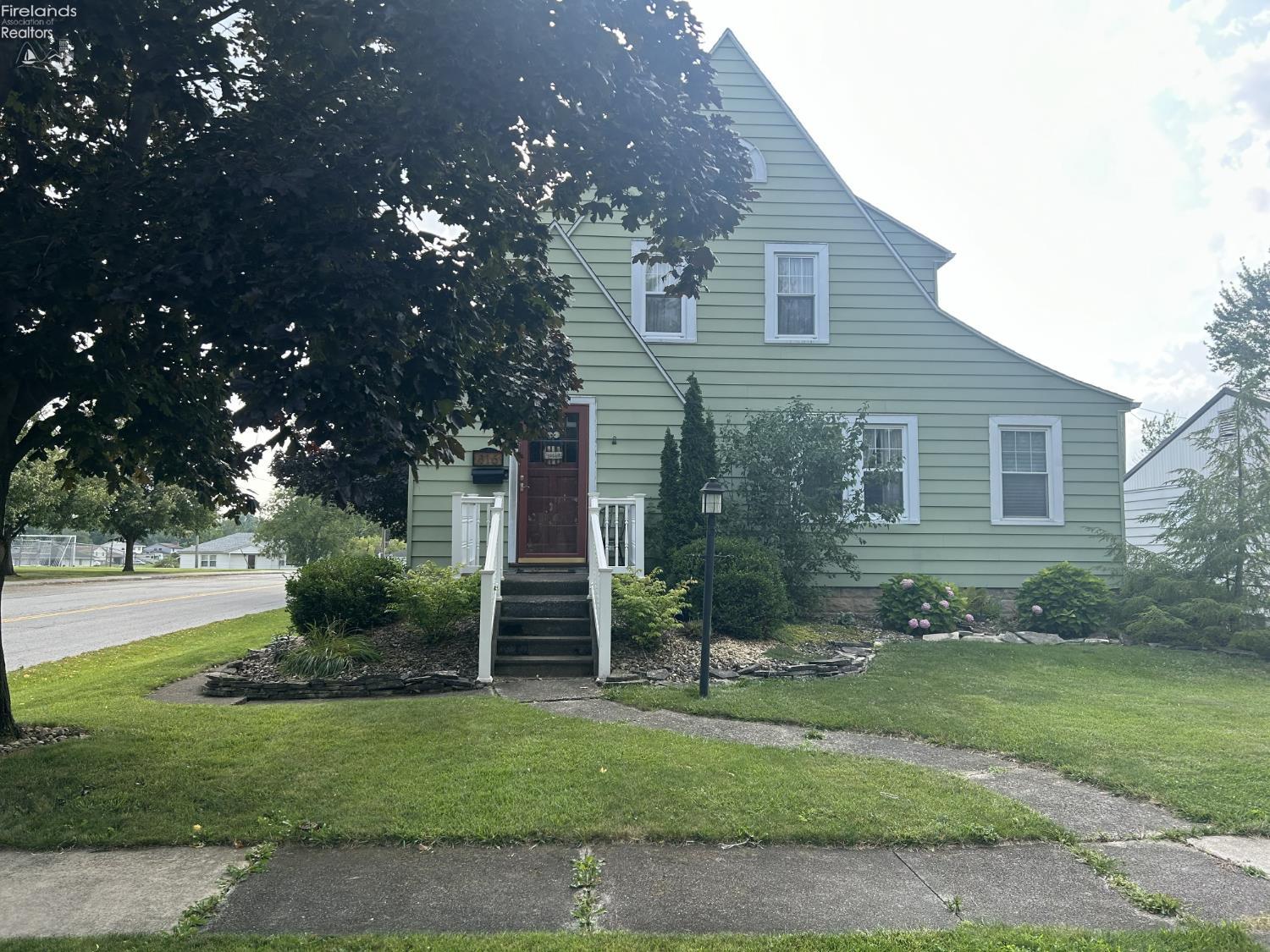 816 Clark Street