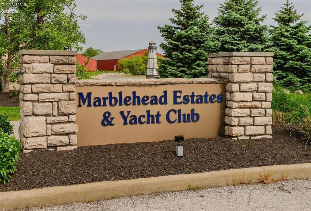 2644 S Waterside Court