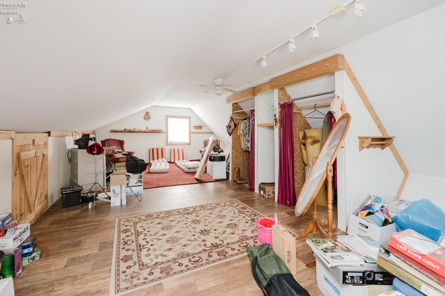 2137 S St Rt 53