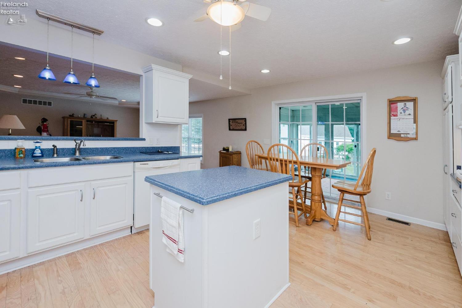 2137 S St Rt 53