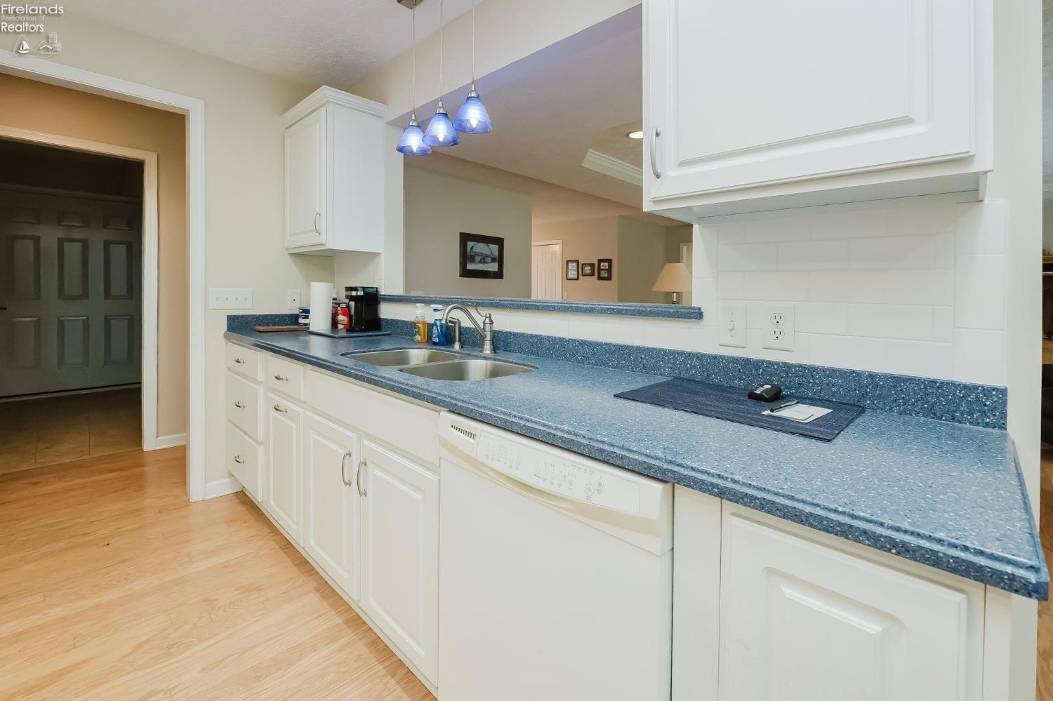2137 S St Rt 53