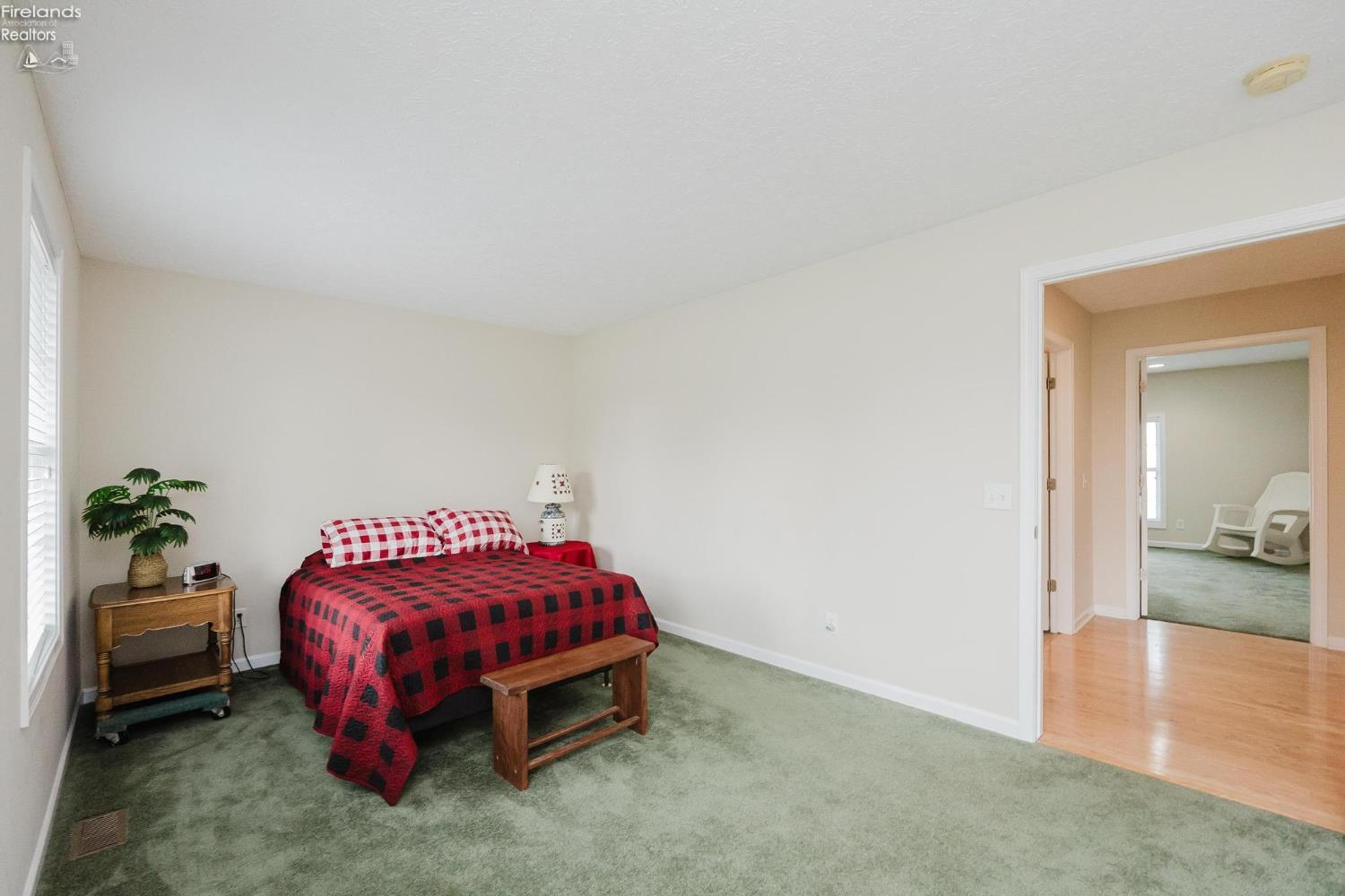 2137 S St Rt 53