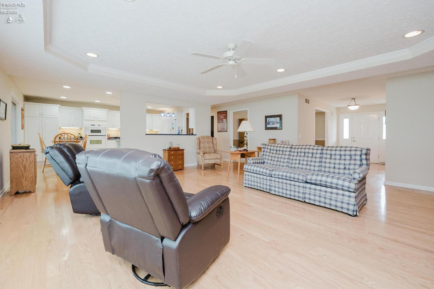 2137 S St Rt 53