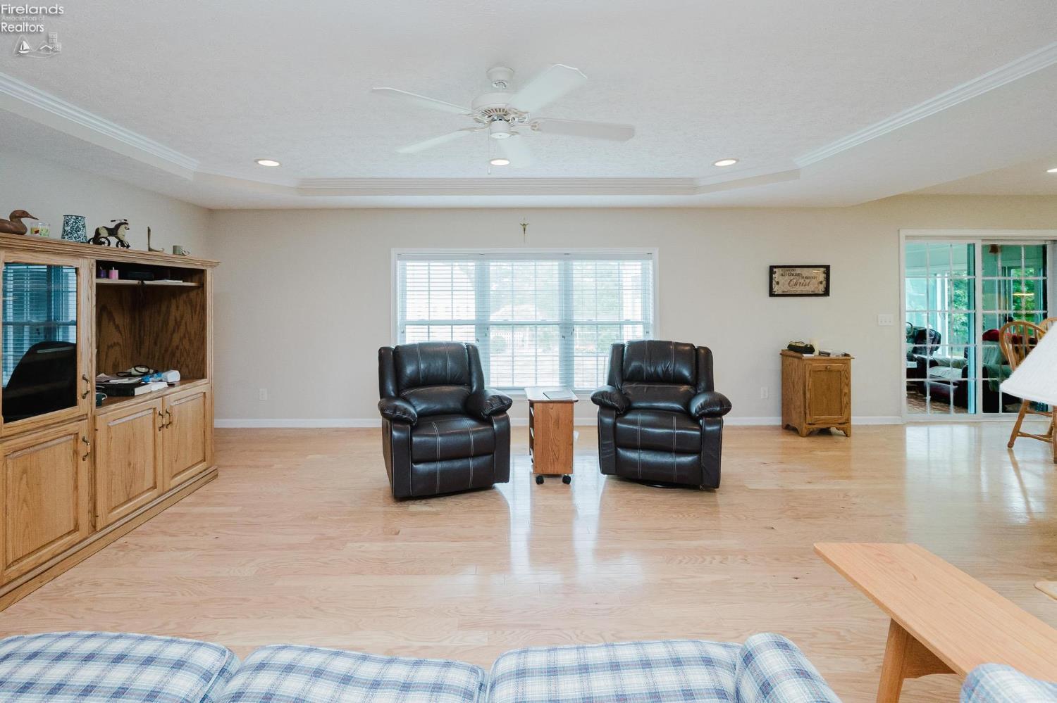2137 S St Rt 53