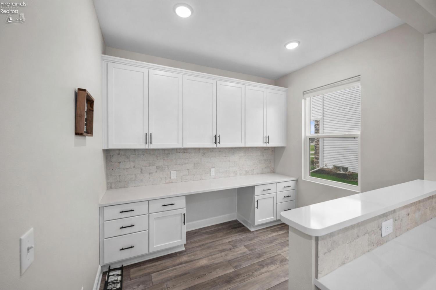 4950 Buckeye Dr.