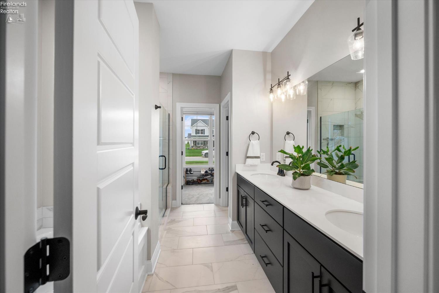 4950 Buckeye Dr.