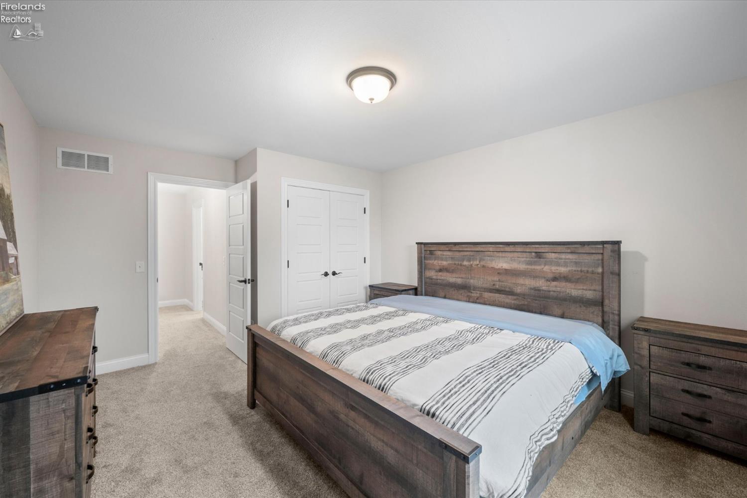 4950 Buckeye Dr.