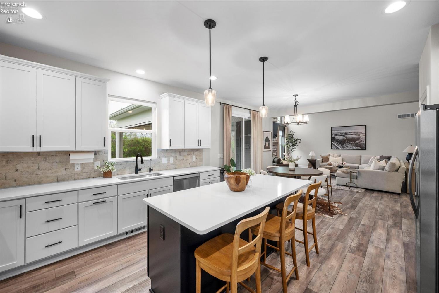 4950 Buckeye Dr.