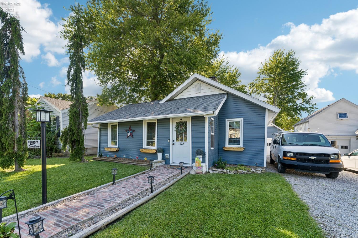 1134 NW Catawba Road