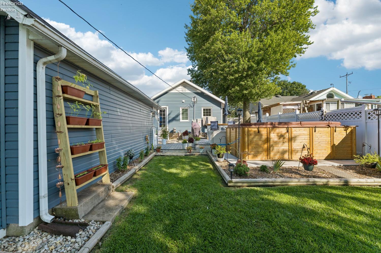 1134 NW Catawba Road
