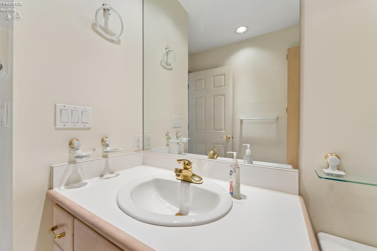 544 Nantucket Drive