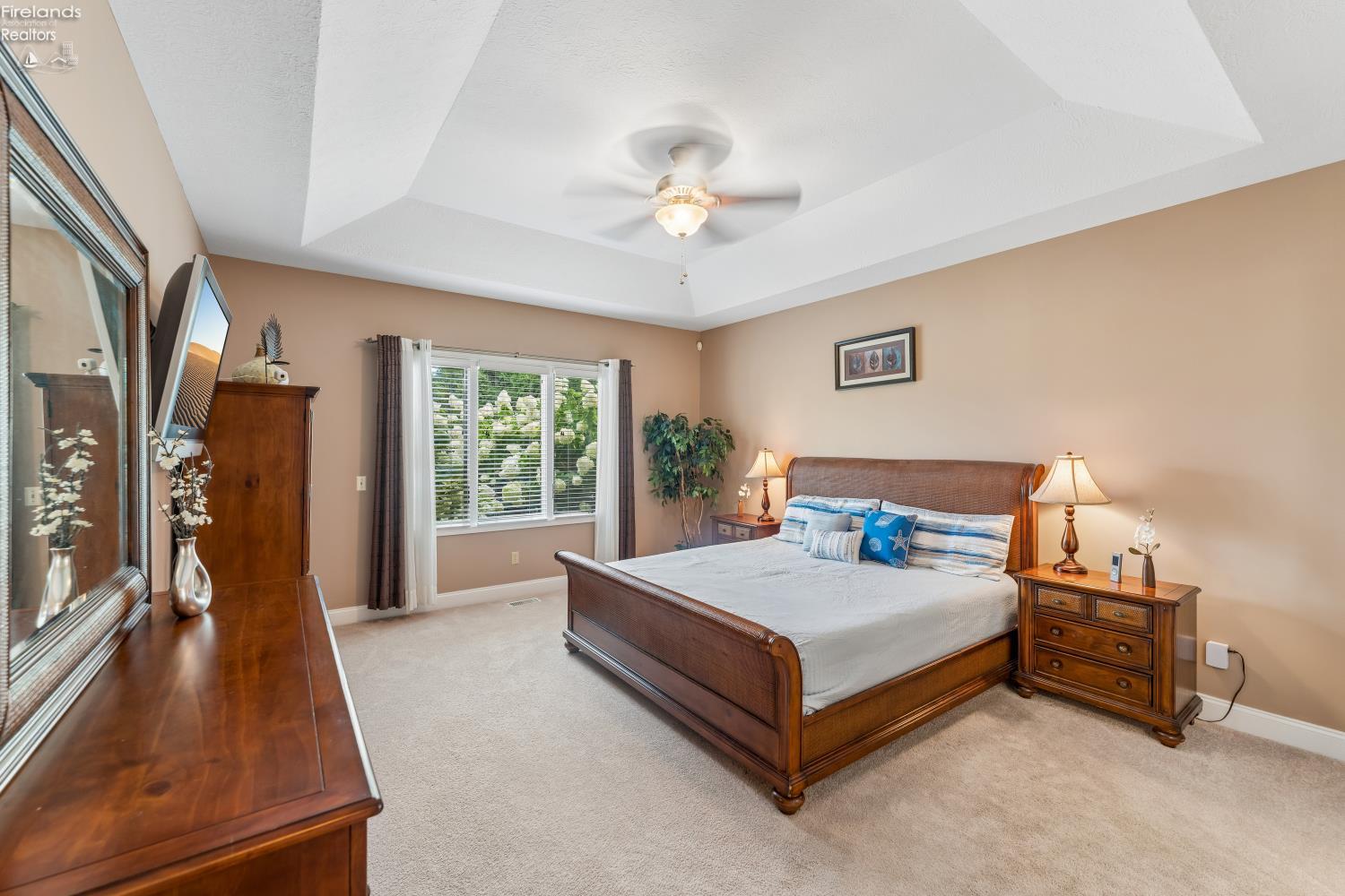616 Harbourside Drive