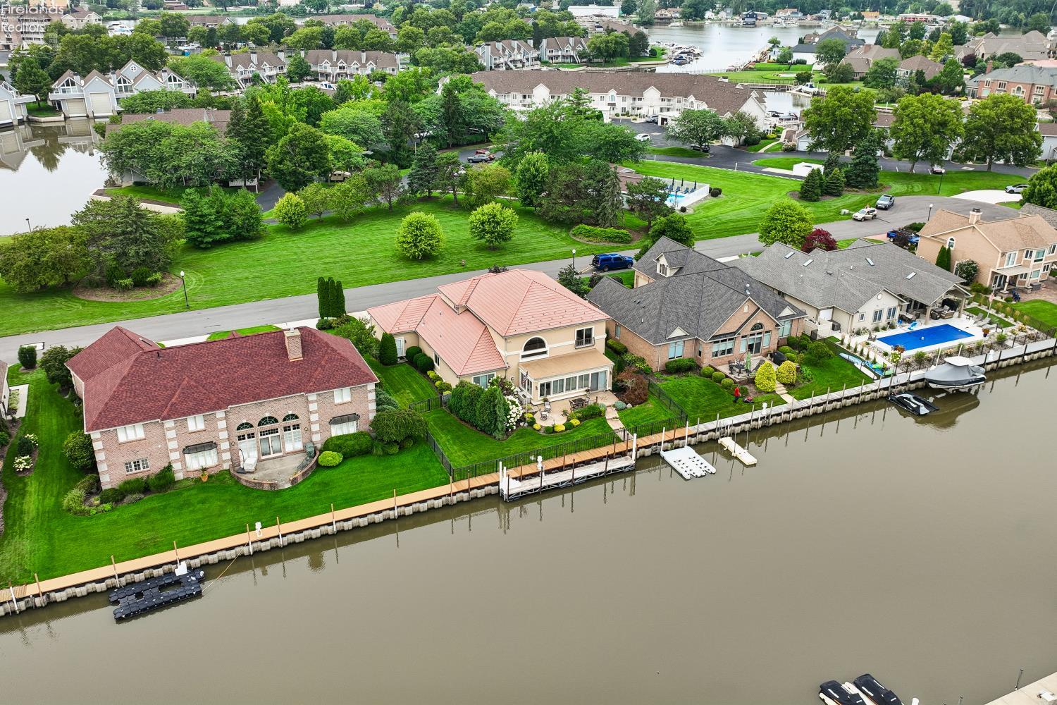 616 Harbourside Drive