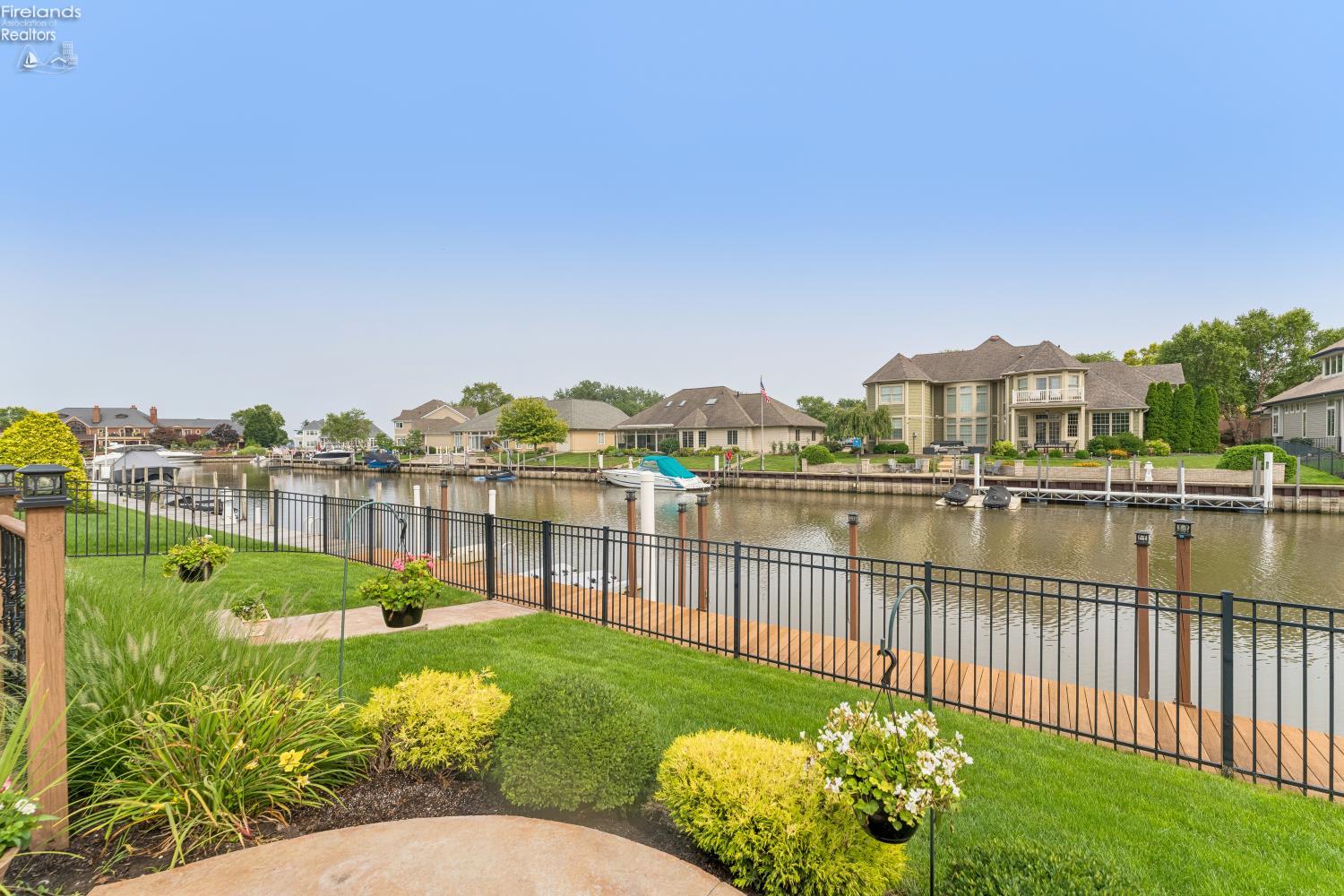 616 Harbourside Drive