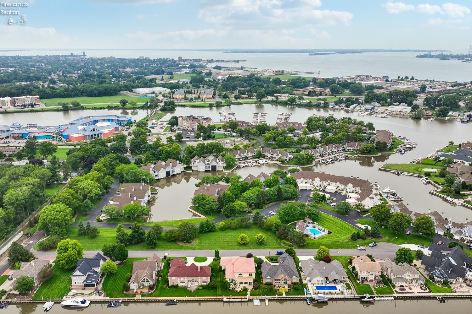 616 Harbourside Drive