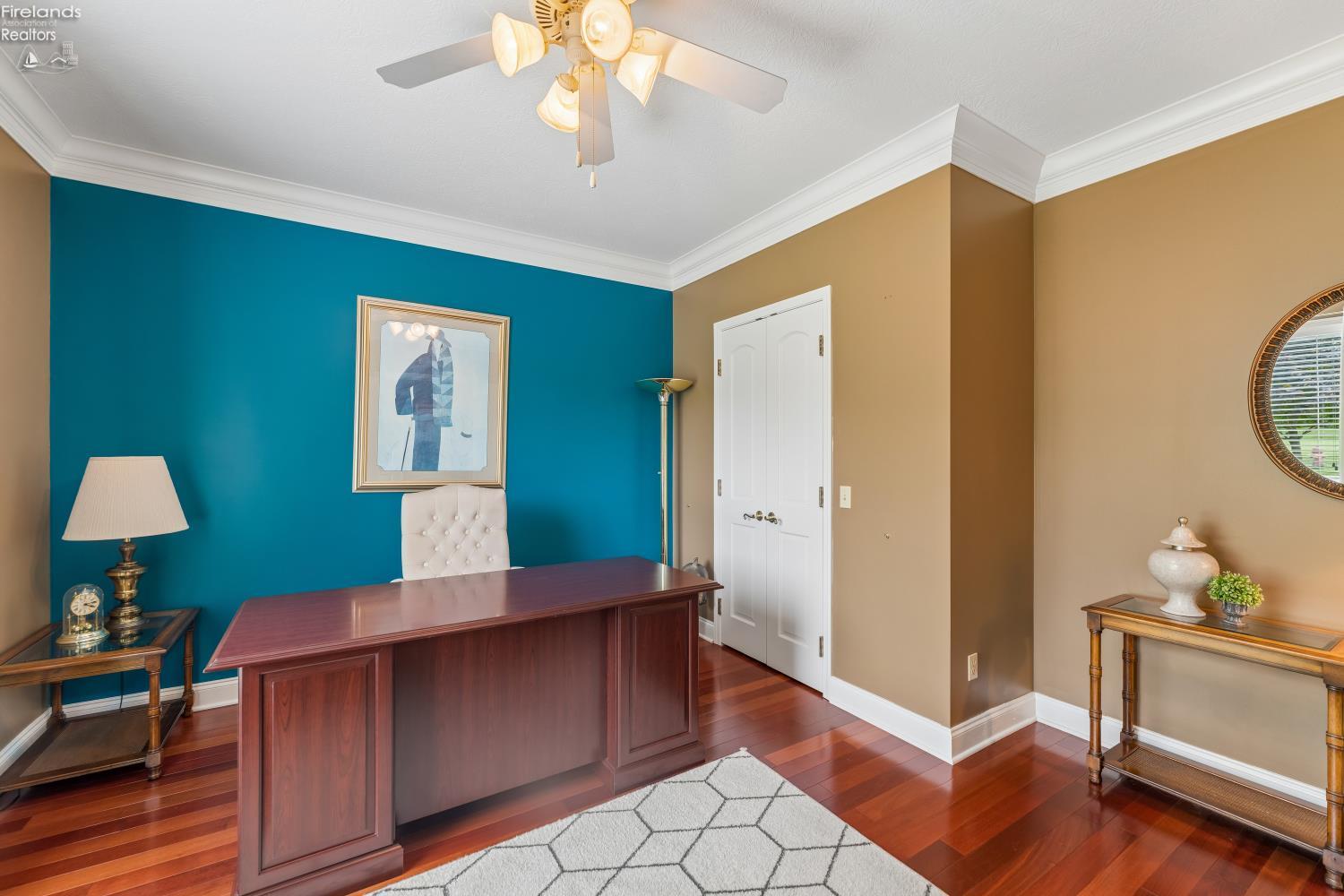 616 Harbourside Drive