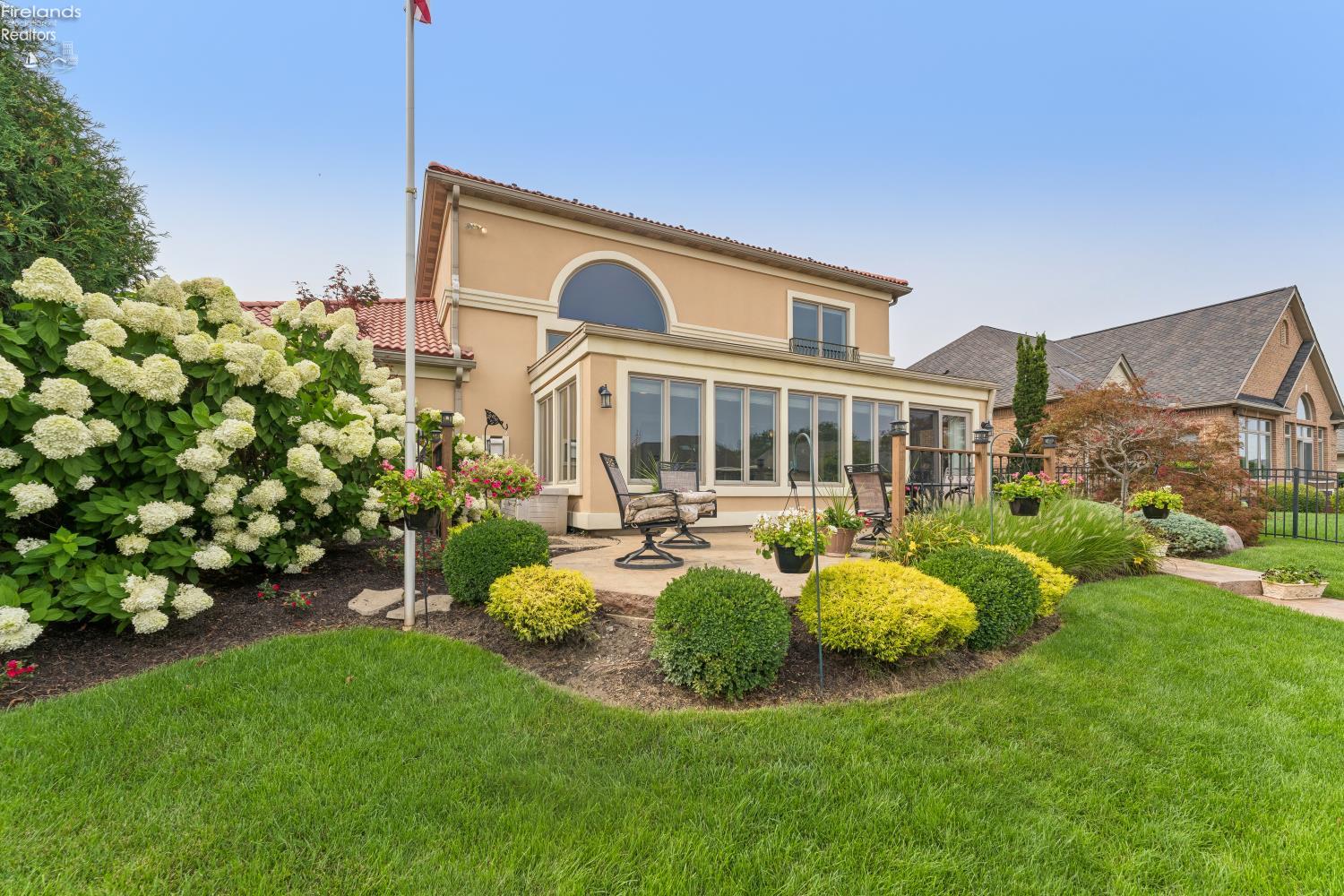 616 Harbourside Drive