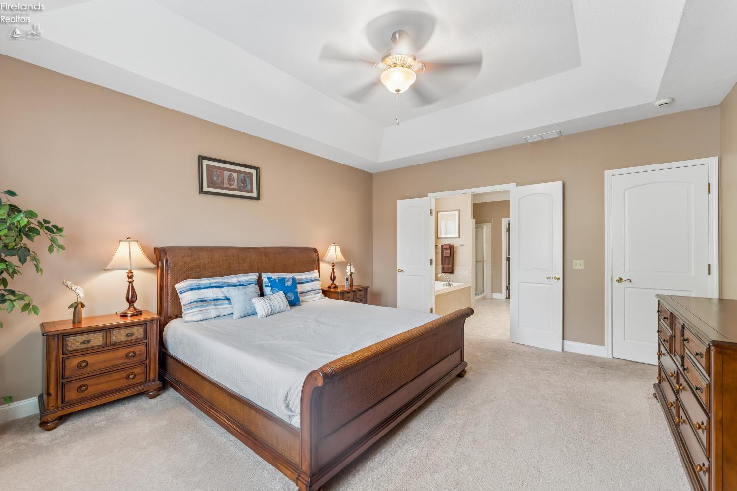 616 Harbourside Drive