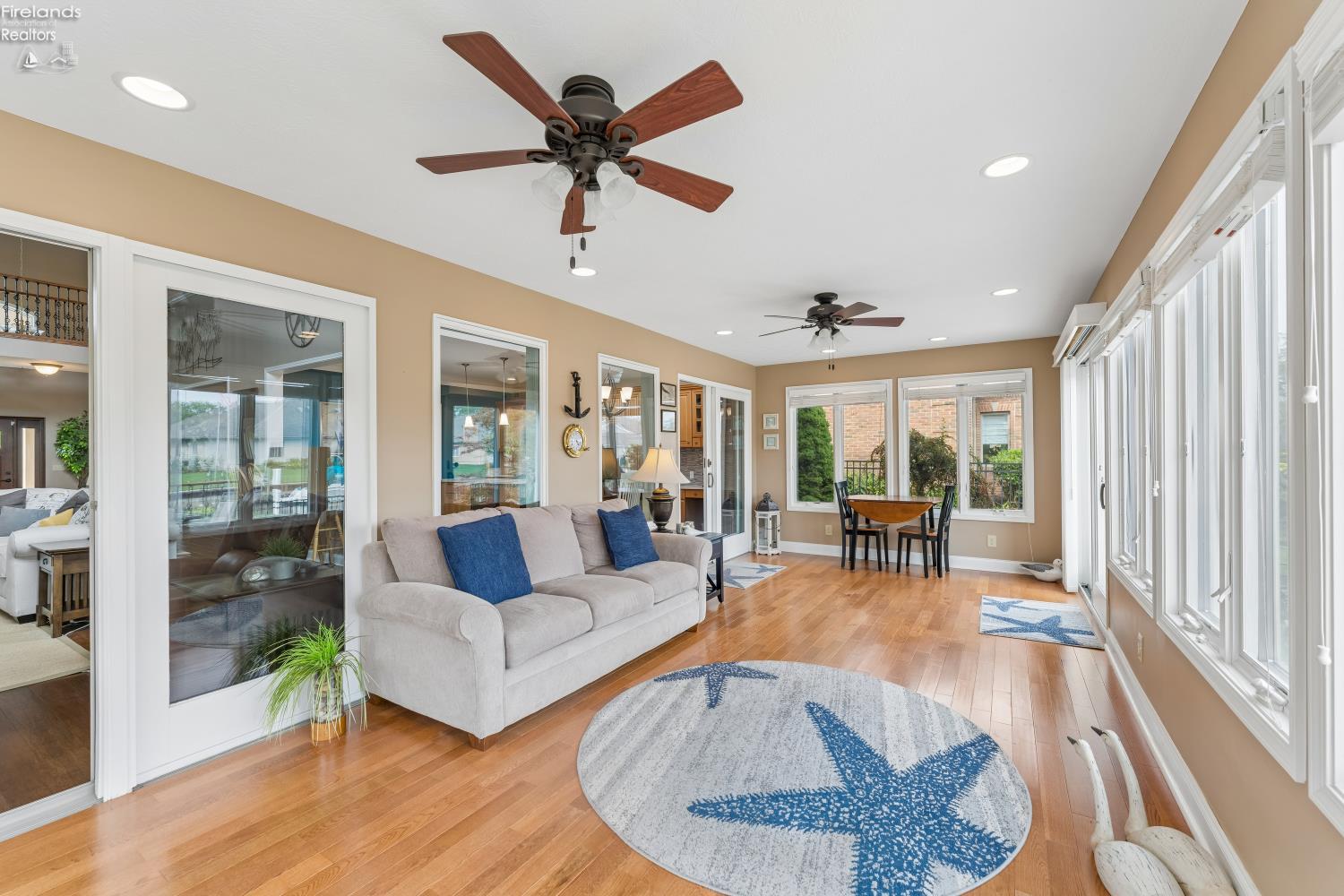 616 Harbourside Drive