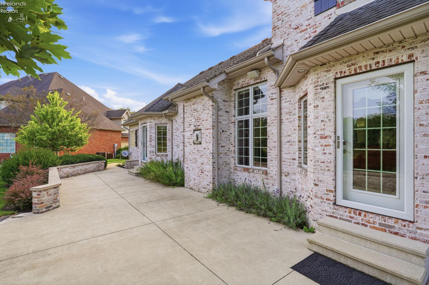 326 Pheasant Run Lane