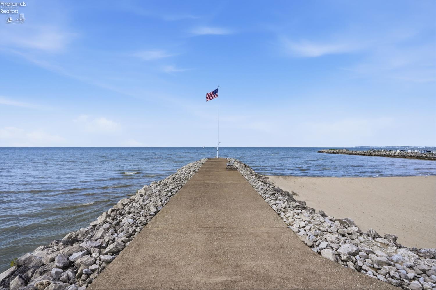 1909 E Harbor Road Unit: 302 W