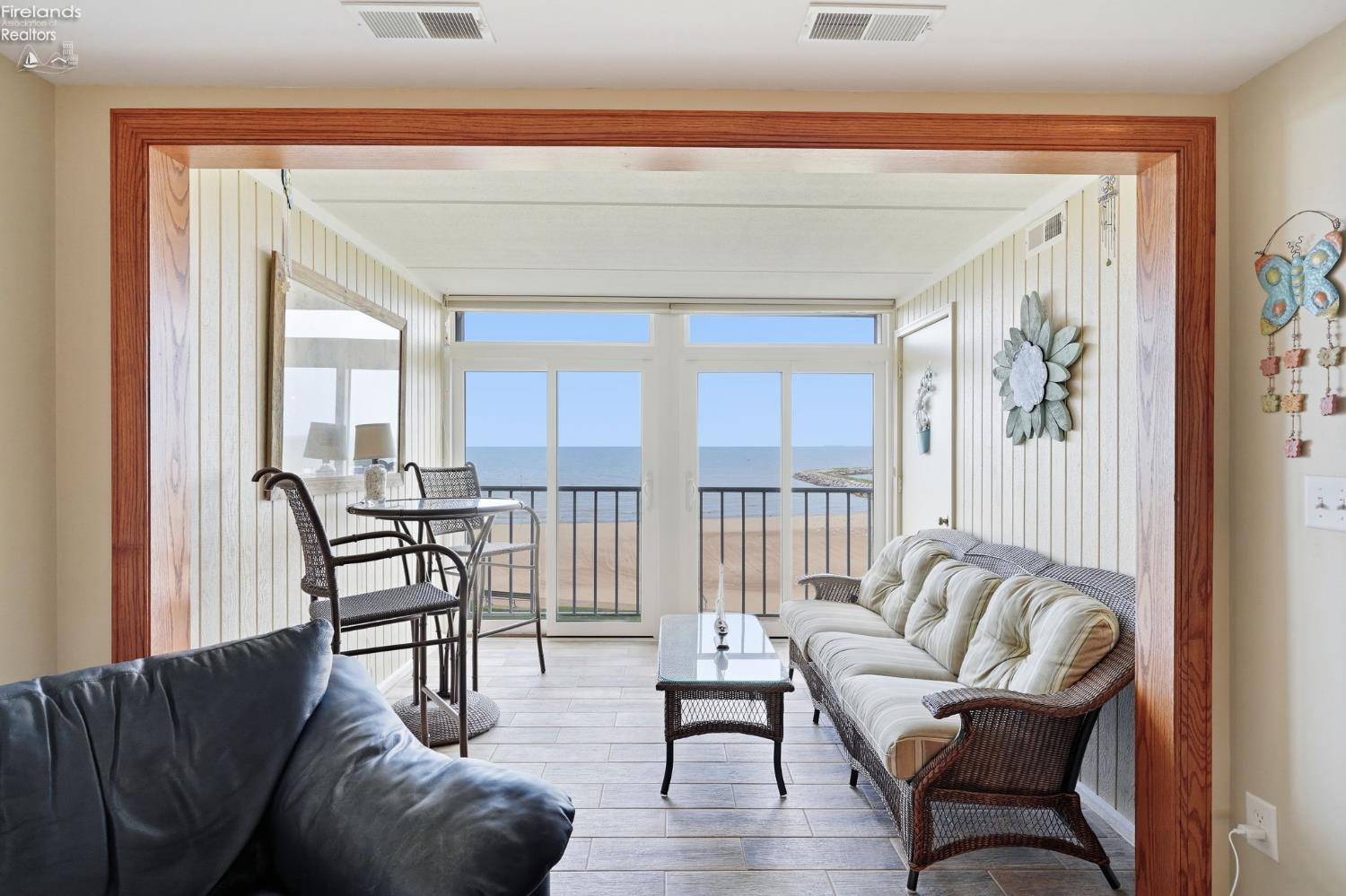 1909 E Harbor Road Unit: 302 W