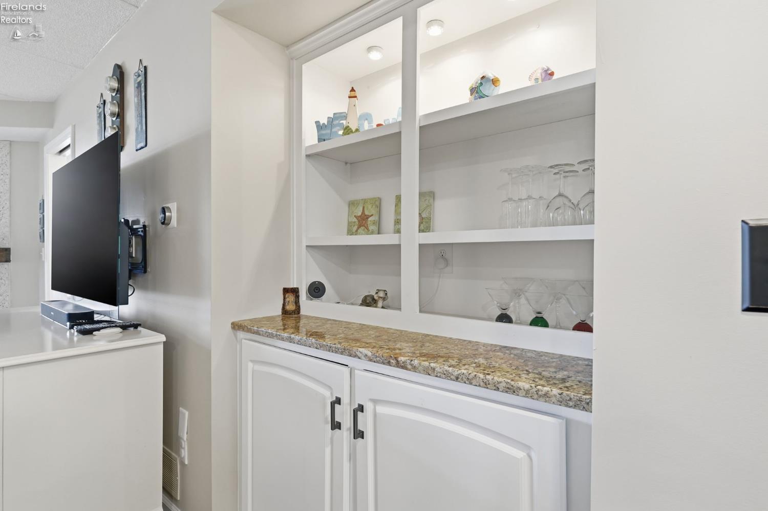 1909 E Harbor Road Unit: 302 W