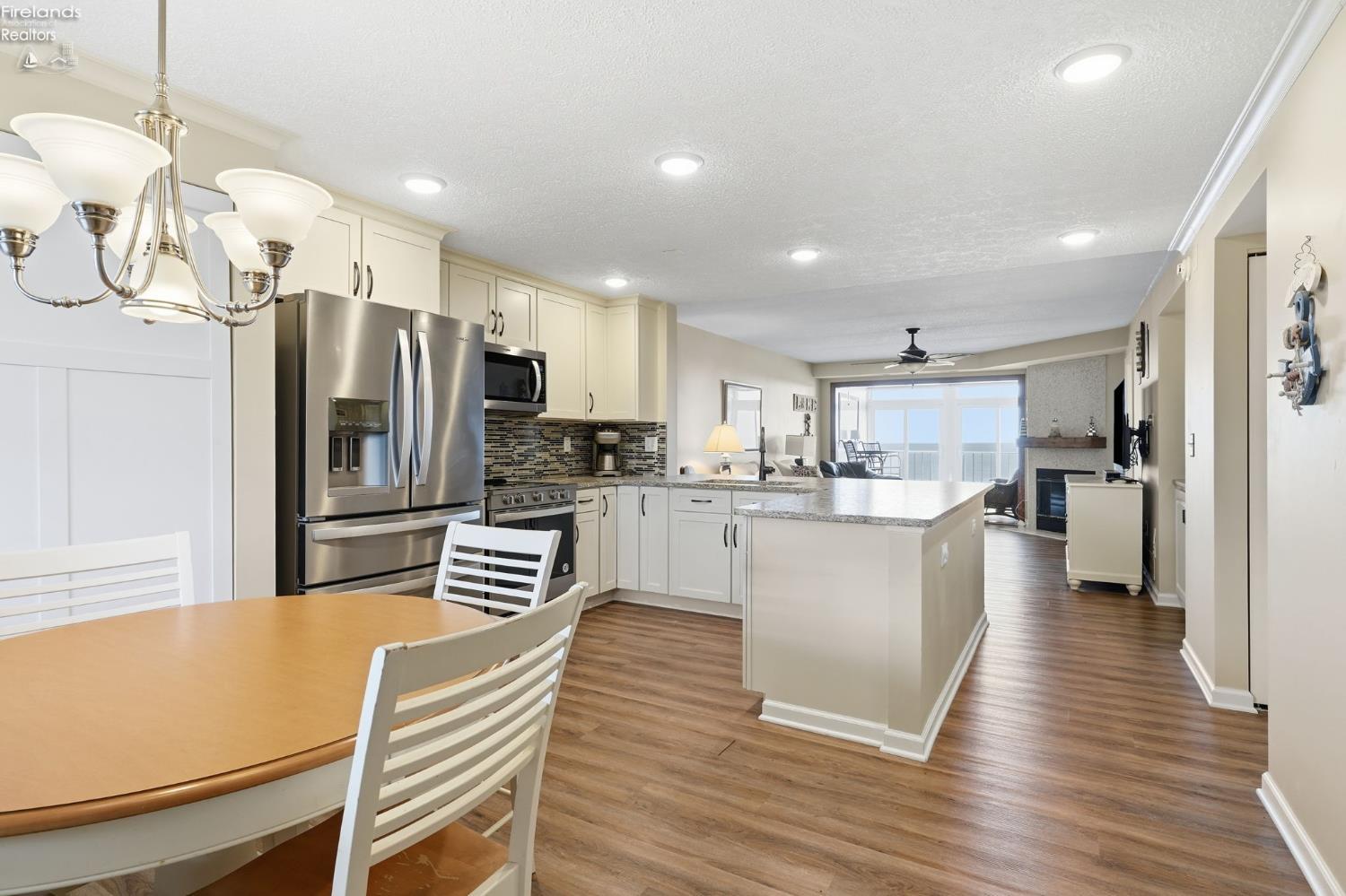 1909 E Harbor Road Unit: 302 W